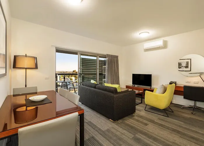 Quest Melbourne Airport Aparthotel